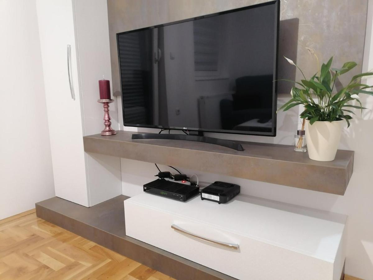 Carmen Deluxe Lägenhet Novi Sad Exteriör bild